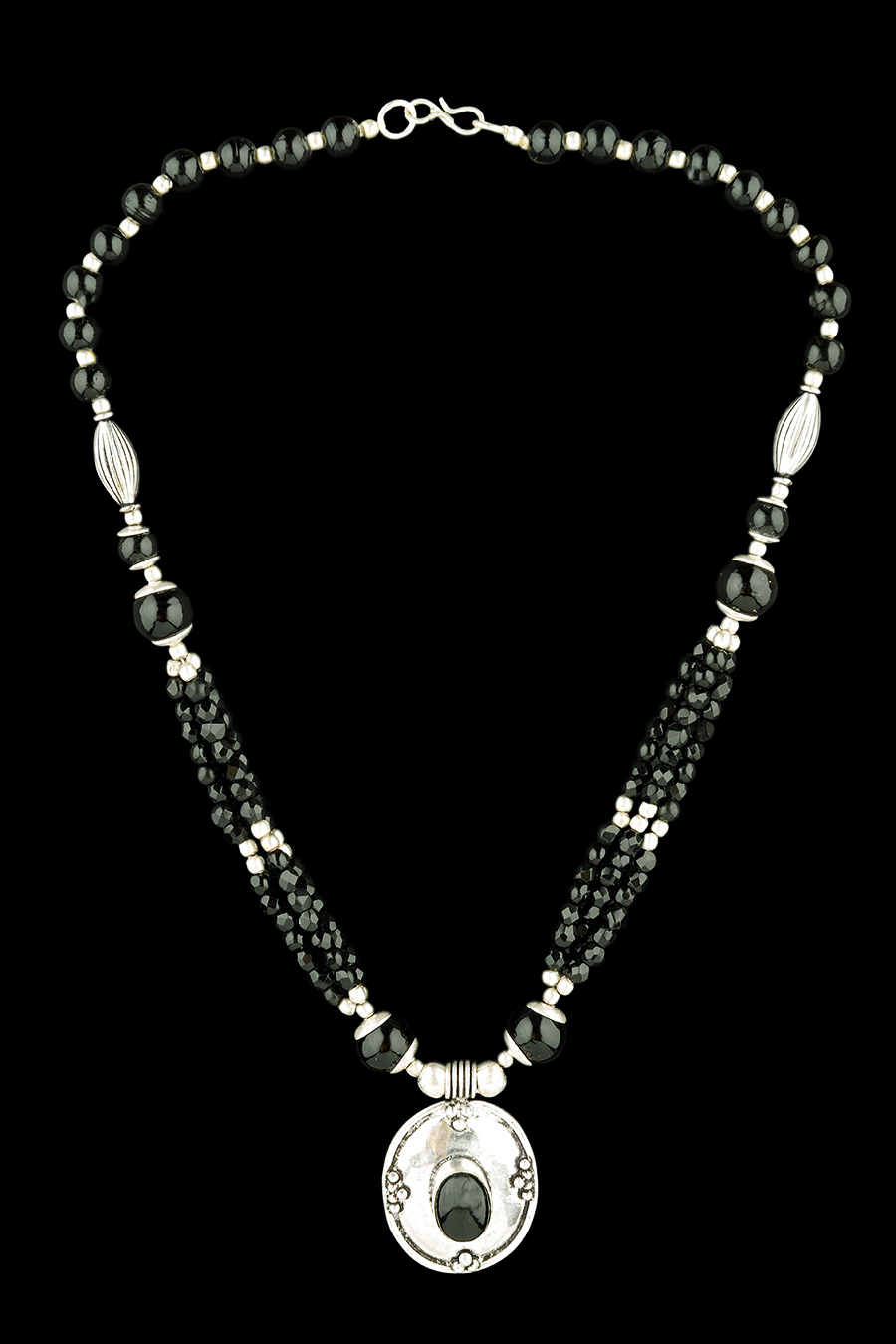 Black Onyx Cut Stone Necklace With Pendant